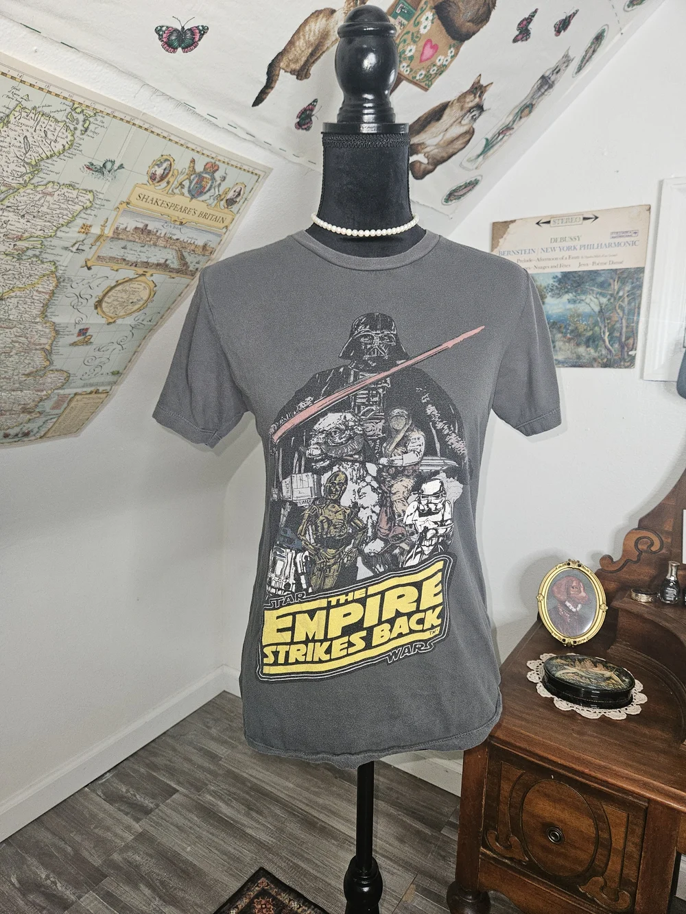Star Wars 'The Empire Strikes Back' Womens T Shirt - Picture 1 of 3